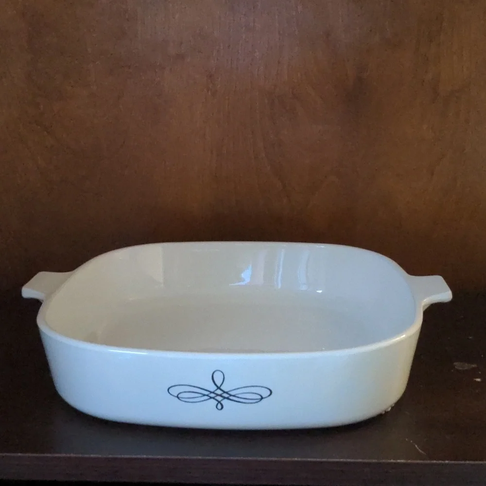 Black Trefoil P-22-ES Electromatic Skillet Dish by Corning Ware